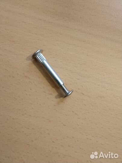 Стяжка мебельная межсекционная