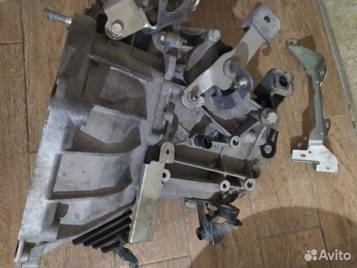 Коробка на приору тросовая Рено