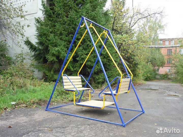 Детские качели. Карусели