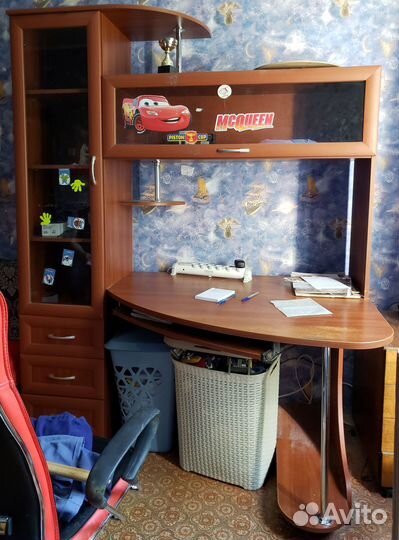 Школьный уголок - компьютерный стол
