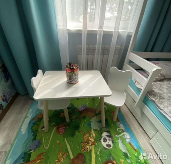 Детский стол и 2 стула новые в Хабаровске