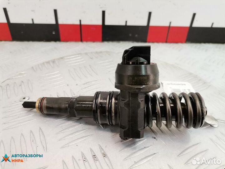 Форсунка Volkswagen Golf 4 2006 038130073AG