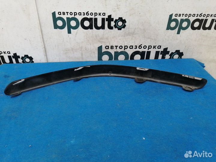 Молдинг переднего бампера правый 52712-05901