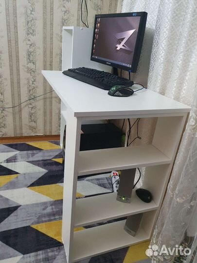 Новые компьютерные столы