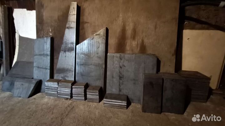 Заготовка листового металла на гильотине