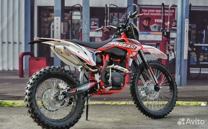 Мотоцикл Progasi Super Max 250 черно-красный