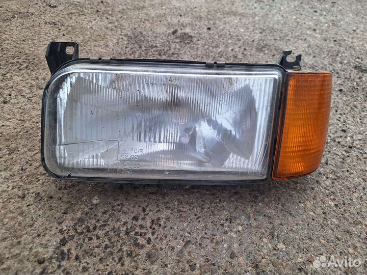 Передняя левая фара Volkswagen passat b3