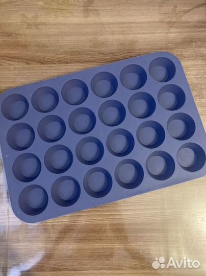 Форма силиконовая для кексов (капкейков)