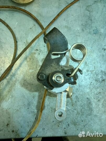 Задний правый тормозной суппорт hyundai kia