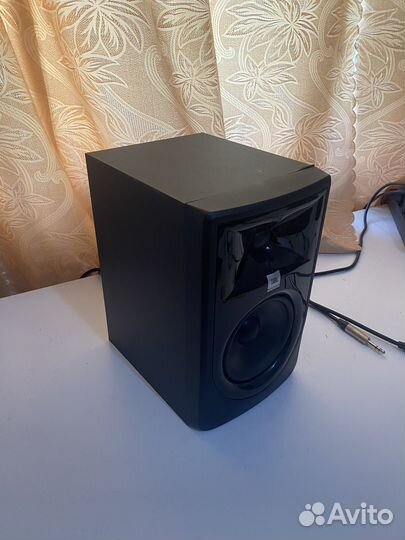 Активные студийные мониторы JBL 305P MKii