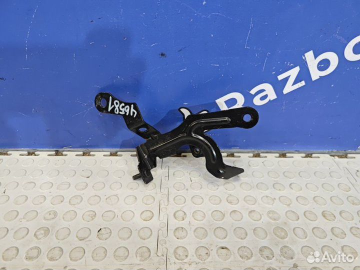 Кронштейн Renault Arkana