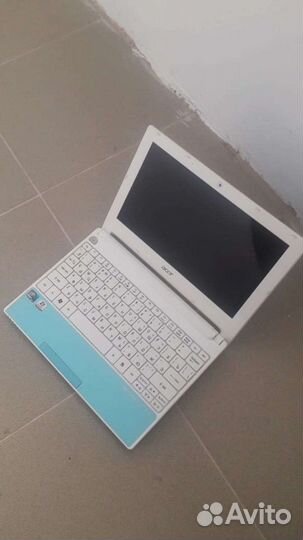 Нетбук Acer aspire one