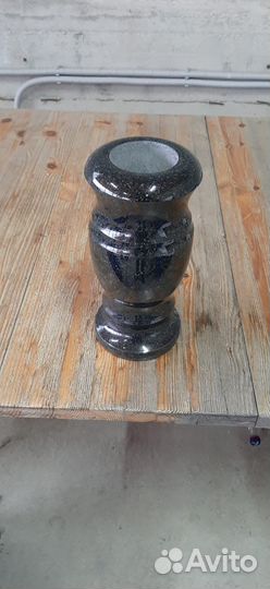 Вазы с гранита