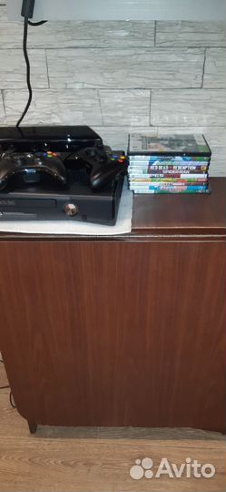 Xbox 360 slim прошитый Lt 3.0 с кинект и дисками