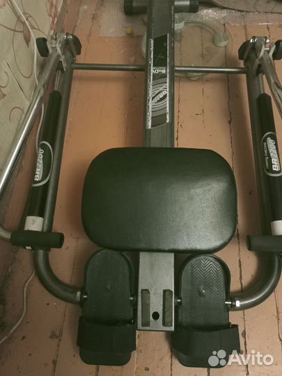 Гребной тренажер