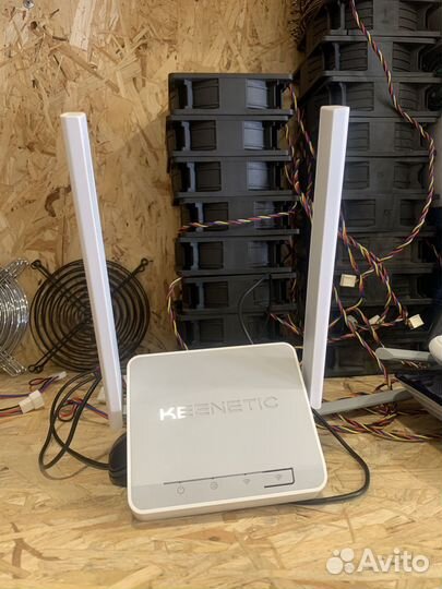 Wi-Fi роутер Keenetic 4G LTE KN-1211