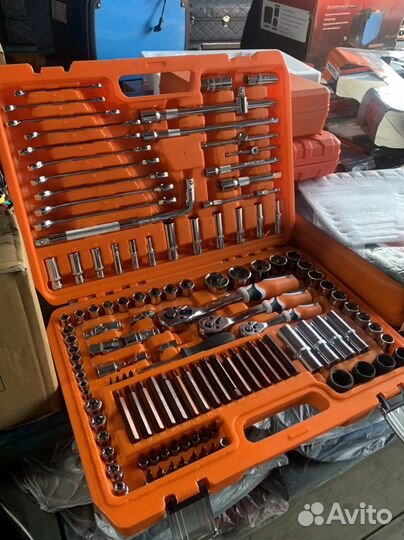 Набор ключей и головок 128 предметов