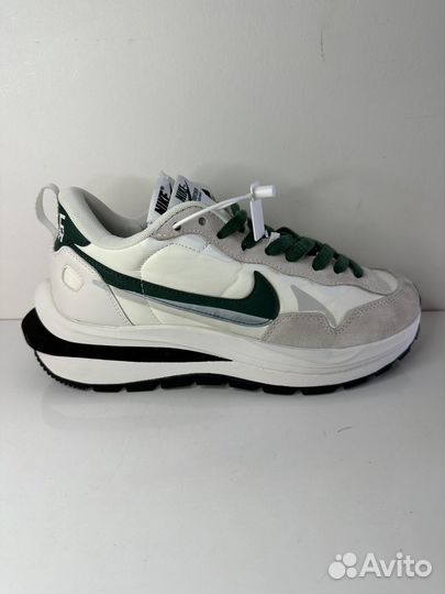 Nike sacai vaporwaffle