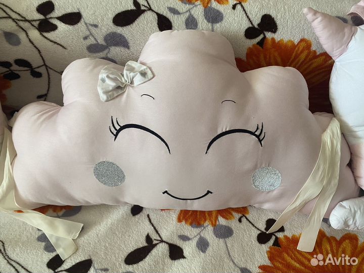 Подушки бортики в детскую кроватку