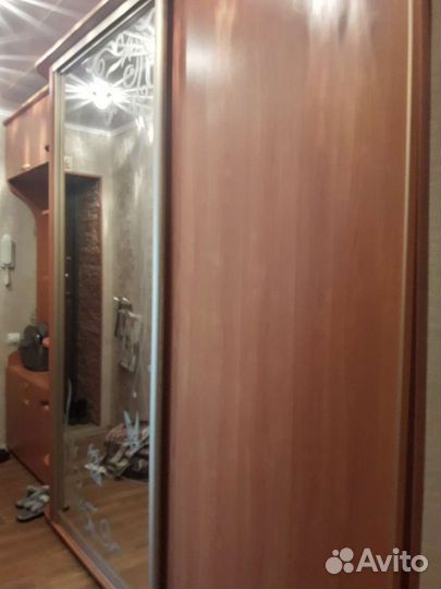 Стенка в прихожую