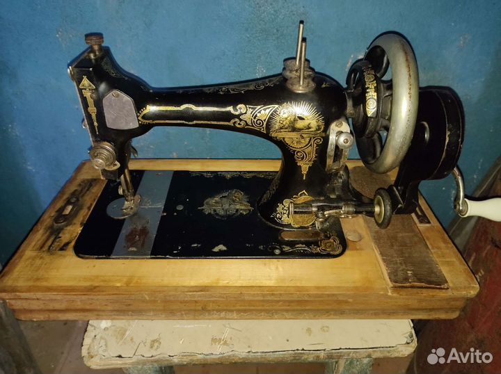 Швейная машинка singer