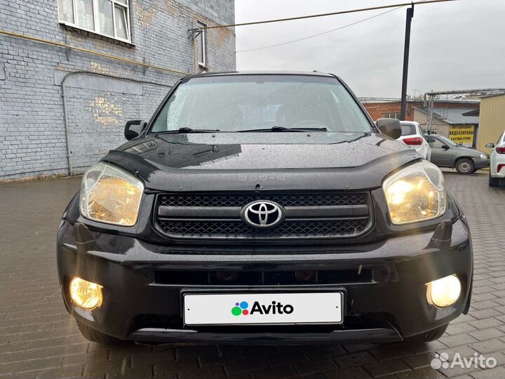 Toyota RAV4, 2005