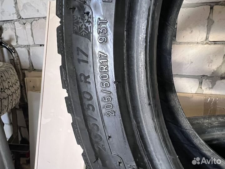 Michelin X-Ice 205/50 R17 29M
