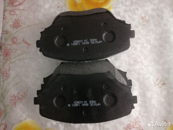 Тормозные колодки передние на Toyota rav4