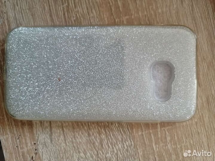 Чехлы на телефон