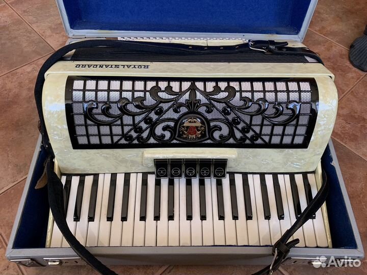 Аккордеон Royal Standard Campania