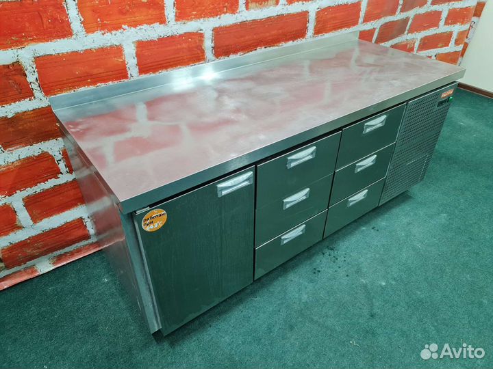 Холодильный стол