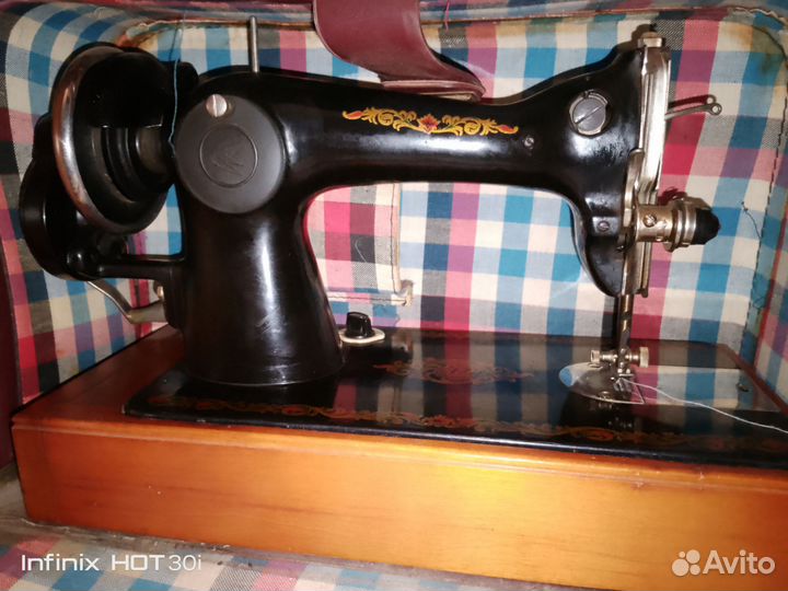 Швейная машина Подольск ручная