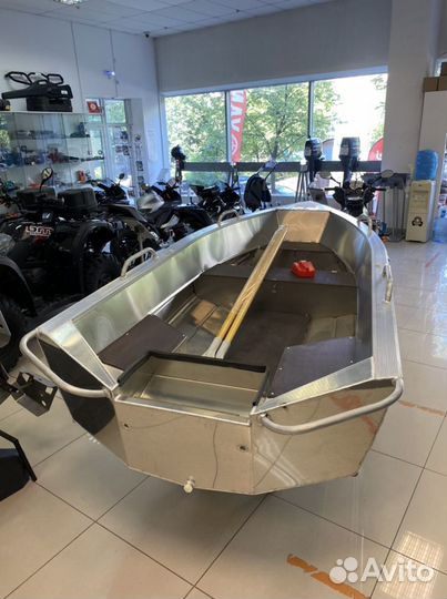 Лодка алюминиевая Realcraft 370 в наличии