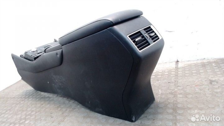 Консоль салона Lexus NX, 2016