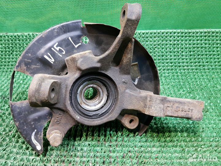 Кулак поворотный передний левый Nissan Almera N15