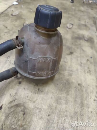 Расширительный бачок Renault Megane 1