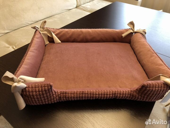 Лежанка для кошек