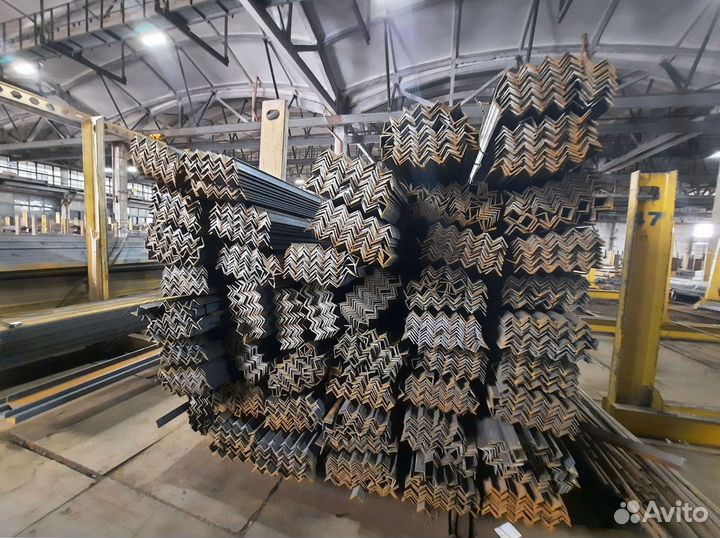 Уголок металлический 100х100х8 длина 12м Ст3