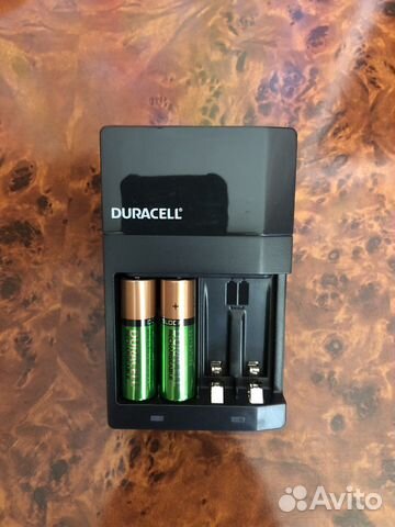 Зарядное устройство Duracell CEF14