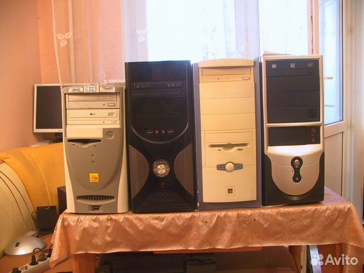 Компьютерные системные блоки рабочие