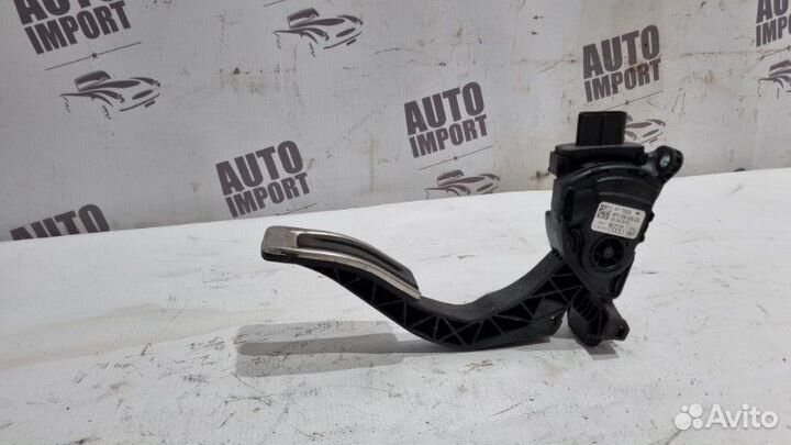 Педаль газа Audi Sq5 8R cvuc 2015
