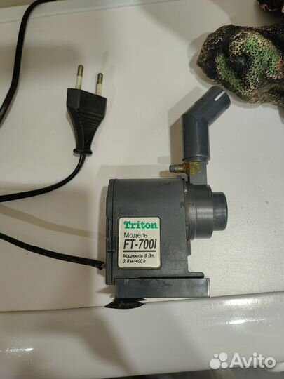 Аквариум с украшениями