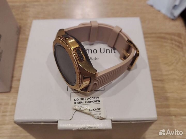 Samsung Gear R810