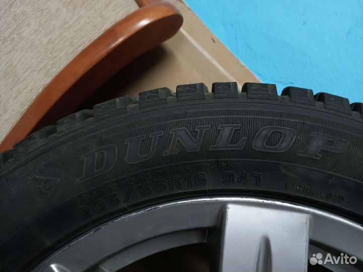 Dunlop SP Winter Ice 02 205/55 R16 94T
