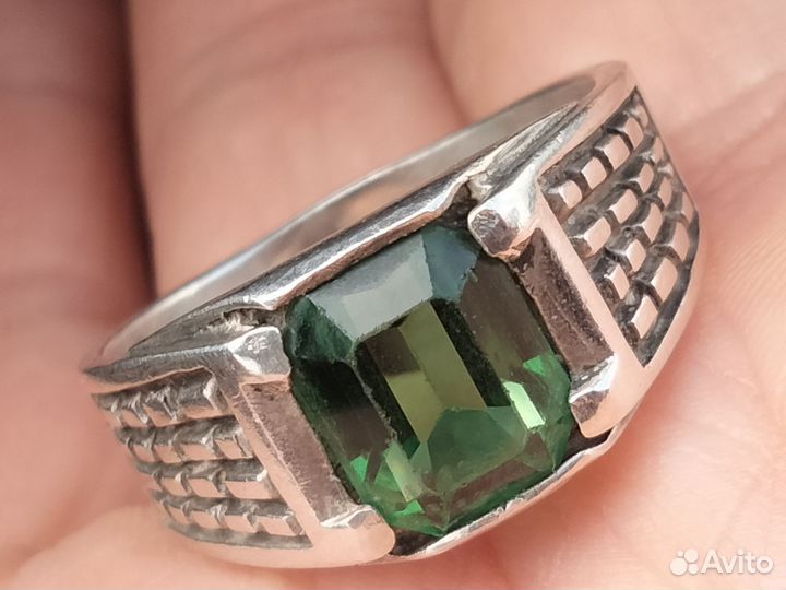 Серебряное кольцо