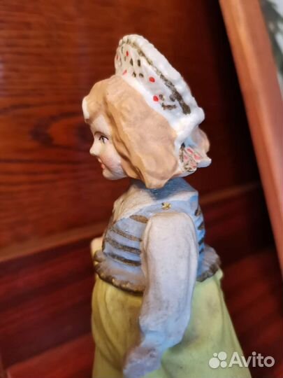 Статуэтка качающаяся девочка. 1940 г