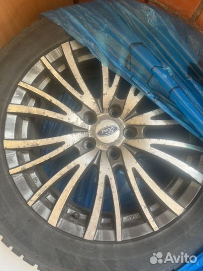 R17 Hankook Winter I'Pike 225/55, PCD 5x108 DIA 17