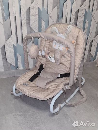 Шезлонг для новорожденных