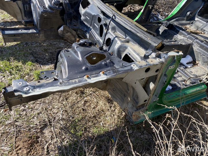 Четверть крыло порог Audi A4 B8 2009 год