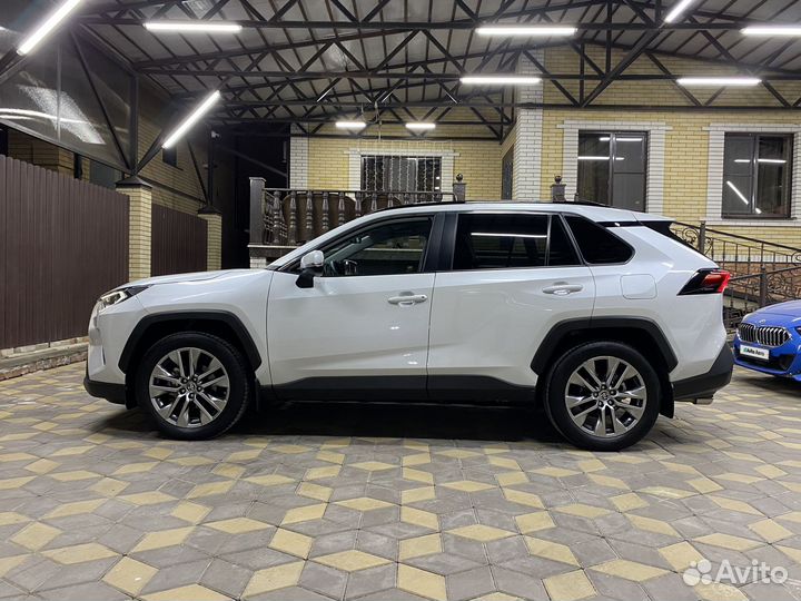 Toyota RAV4 2.0 CVT, 2022, 17 000 км